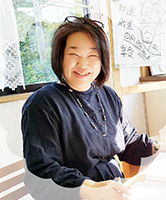 藤野里美(SATOMI FUJINO)